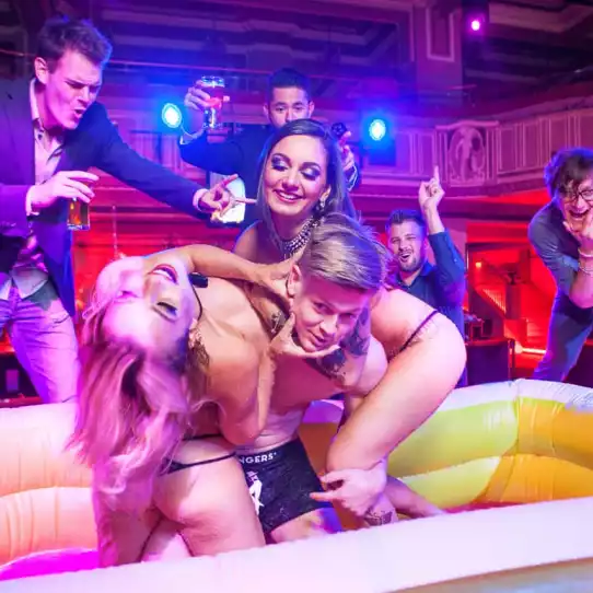 Simply Adventures - JGA - Prag - Jelly Wrestling