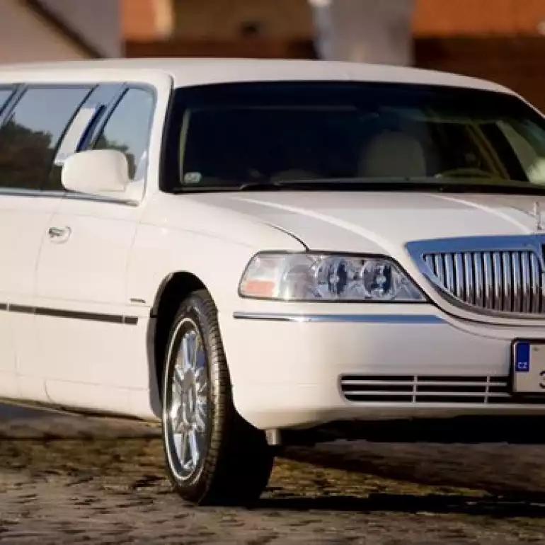 Simply Adventures - JGA - Breslau - Lincoln-Limousine